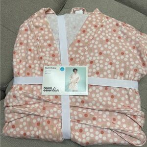 Room Essentials Pink and White Polka Dot Hooded Bath Robe